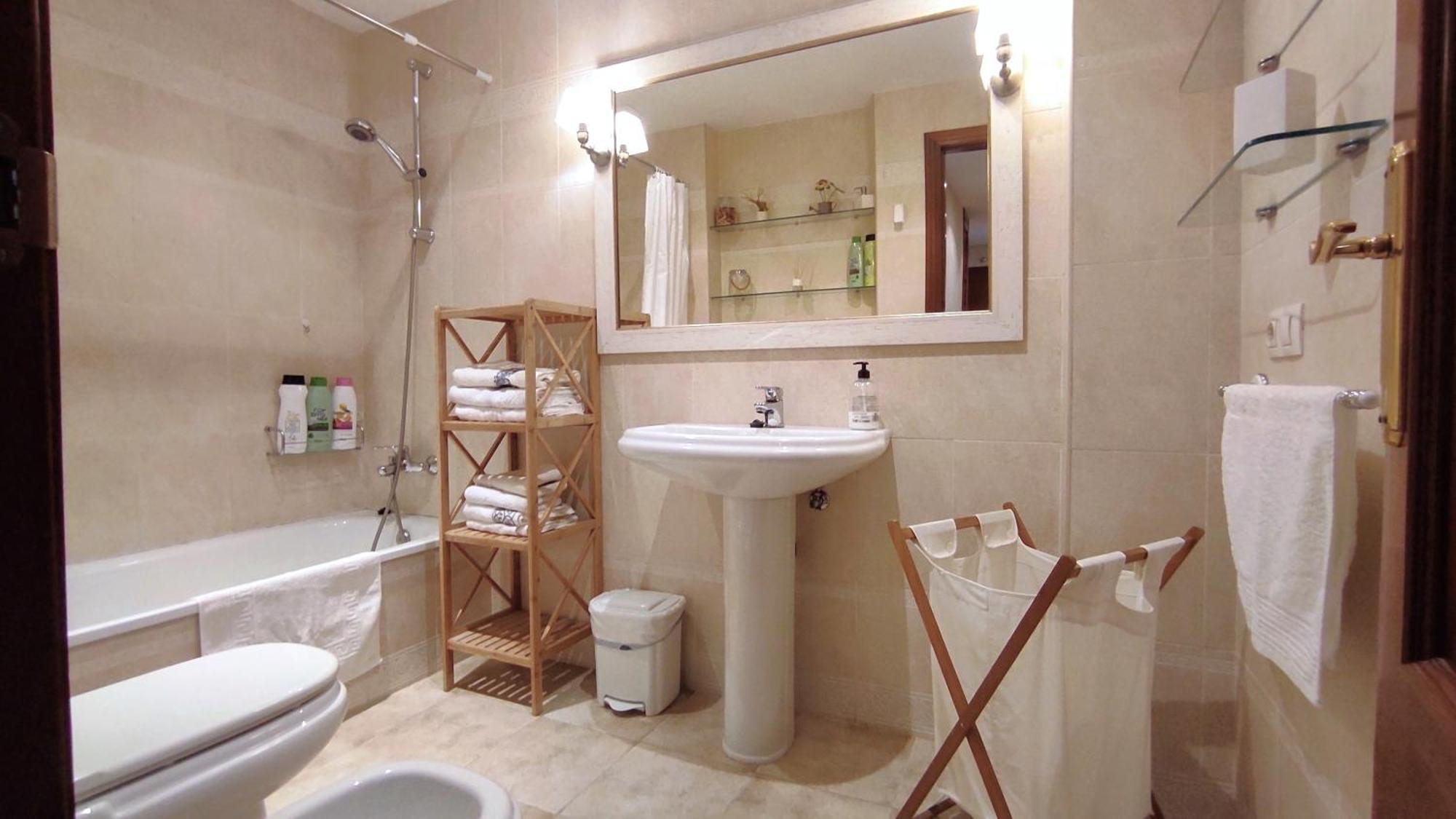 Rias Baixas En Ribeira Piso Centrico Con Parking Y Wifi Apartment Ngoại thất bức ảnh